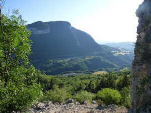 Montagne de Bange depuis les Tours St Jacques.