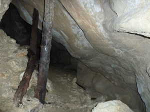 Intérieur de la grotte du Mineur.