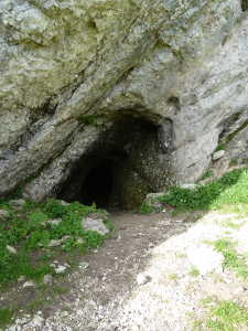 Entrée naturelle de la grotte du Mineur.