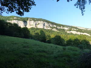 Les falaises de la Figlia, depuis Allèves.