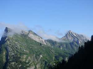 Encerclement, Mont de la Coche et Arcalod