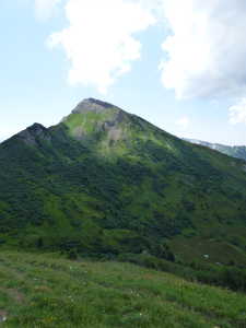 Pointe des Arces depuis la descente de Armenaz.