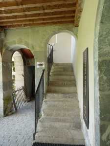 Le bel escalier, sur le coté de la Chartreuse.