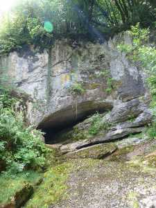 La grotte de Prérouge.