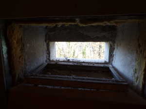 Puis extraction de la partie fixe (le dormant).