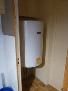 L'ancien chauffe-eau du studio. 150 L.