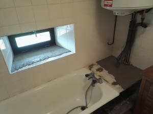 Séchage avant pose de la faience.