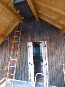 Bardage entièrement reposé.