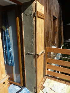 Reprise du crépis de l'étage.