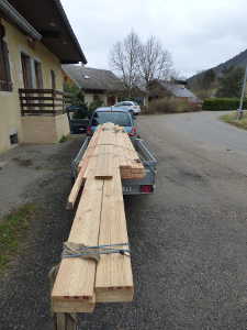 Et un bon chargement de lame en mélèze !