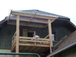 Pose des gardes-corps, à l'étage.