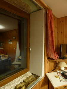 Pose puis vissage du placo.