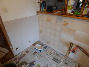 A gauche, 1ere couche, au milieu, juste les joints peints et à droite, avant peinture.