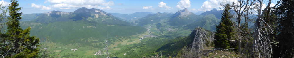 Vallée des Bauges depuis l'Arclusaz.